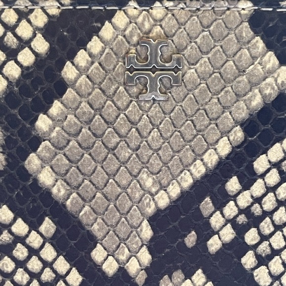 TORY BURCH Robinson Embossed Snakeskin Leather Zip Wallet - Picture 2 of 8